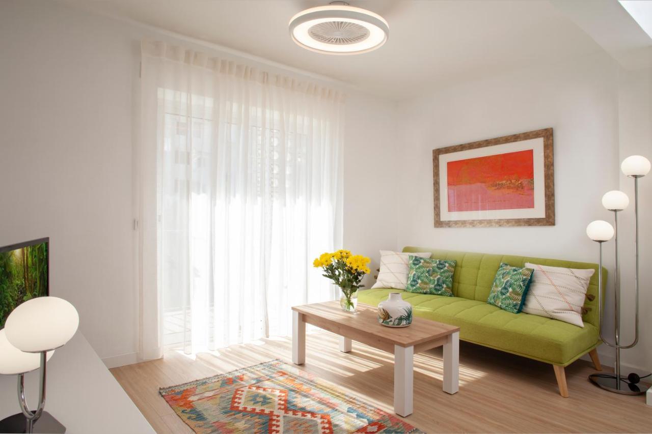Lovely Beachfront Apartment In Calahonda Sitio de Calahonda Esterno foto