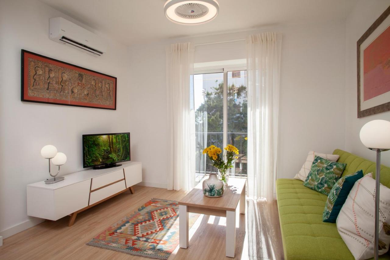 Lovely Beachfront Apartment In Calahonda Sitio de Calahonda Esterno foto